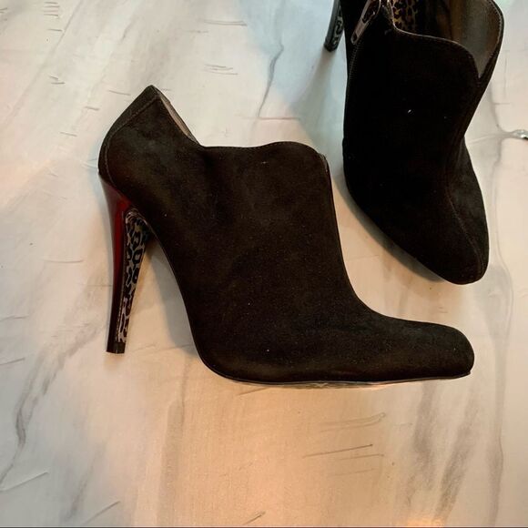 New CHARLES DAVID Black Suede Metallic Animal Print Sole Stiletto Booties 8 - Picture 7 of 9